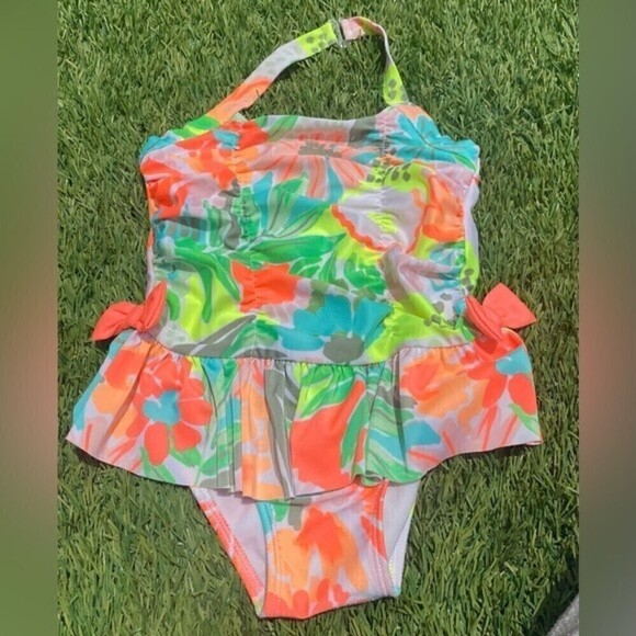 Cat & Jack swimsuit size 5t one piece swimsuit floral used in great condition - Picture 1 of 9